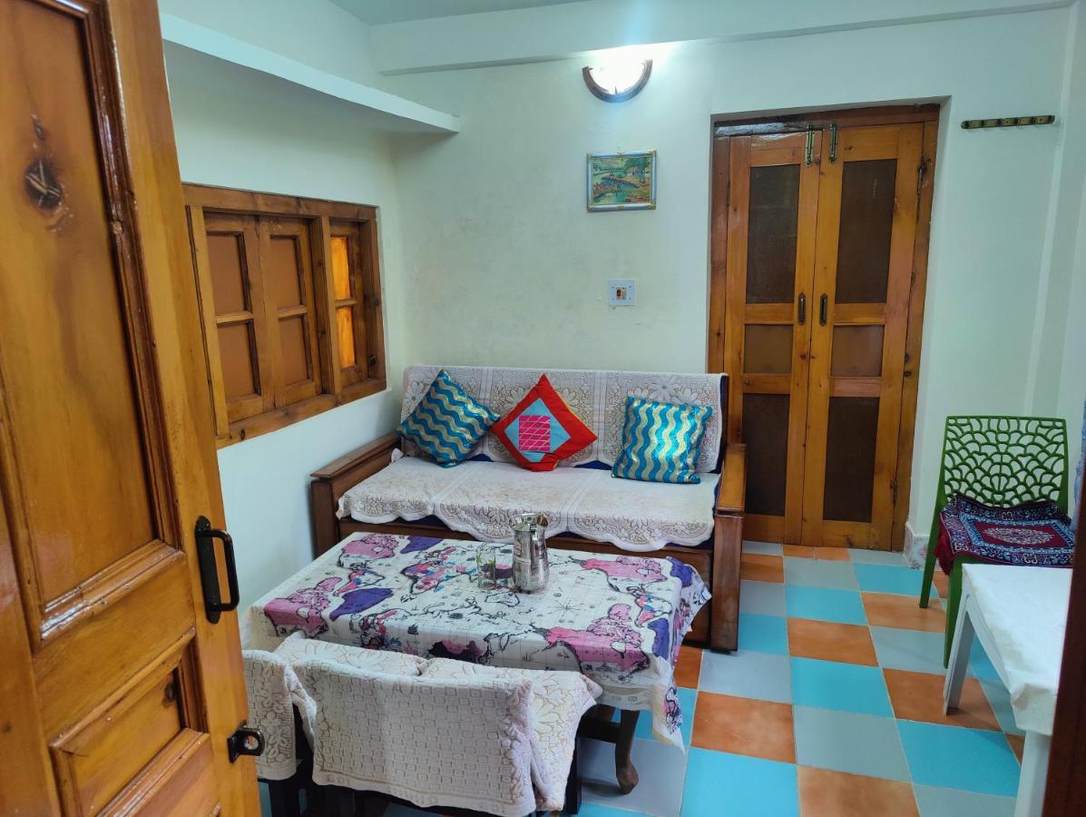 קאלפה Silk Route Home Stay מראה חיצוני תמונה